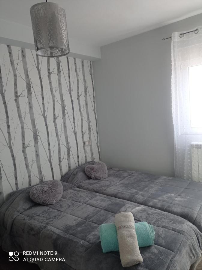 Zapaterias Apartamento Leão Exterior foto